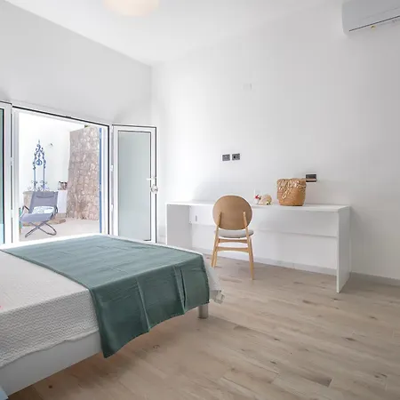 Sardinia Re - Porto Conte Blue Bay Apartment *