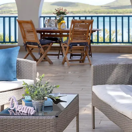 Sardinia Re - Porto Conte Blue Bay Apartment *